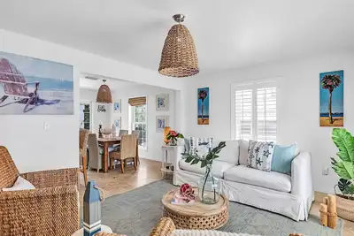 Image de Belle Beach Cottage dans la belle Islamorada, piscine, grand quai et plage privée