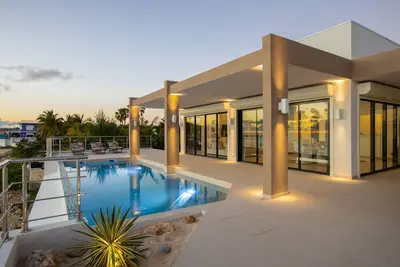 Image de Ocean Fantasy-Direct Oceanfront-Penthouse de luxe-Piscine privée sur le toit