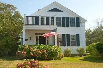 Image de Chatham Village - Bel appartement de 2 chambres dans une maison ancienne