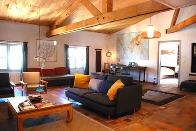 Image de Appartement de 140m2 avec grande terrasse et balcon dans coeur historique Uzes