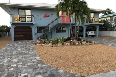 Image de Ocean Front House, récemment rénové, piscine, 3 chambres / 3 salles de bain, quai en eau profonde, kayaks