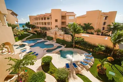 Image de 3br / 2bath - 6 couchages zone paisible. . . venez vous détendre et profiter de vos vacances!