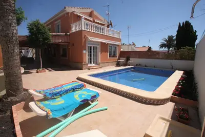 Image de fantastique villa 3 chambres 10 minutes wak à la plage