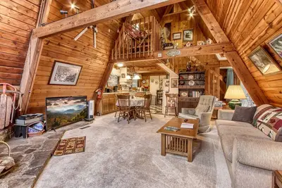 Image de 2 milles à Gatlinburg! Près d'Ober et du nouveau pont pour les pistes de ski! Remises!