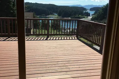 Image de Maison de montagne et vue sur l'océan à proximité du centre-ville et des sentiers de randonnée