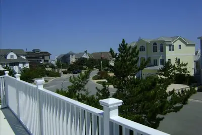 Image de Belle, spacieuse 4br, les étapes de la plage, piscine et State Park