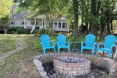 Image de Emplacement populaire sur Pea Hill Creek avec de l'eau profonde!