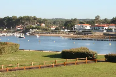 Image de Agréable Appartement à proximité des Plages et tous commerces, Wifi et Belle vue