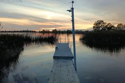 Image de Sunny Lakefront accueil familial convivial Fun!