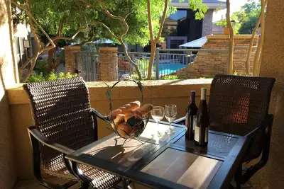 Image de Luxueux condo au bord de la piscine de North Scottsdale