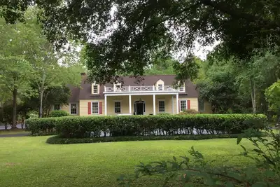 Image de Chalet élégant dans la ville historique de Summerville