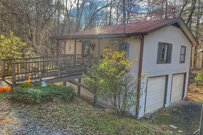 Image de Cox Lake Cottage à Mountain City en Géorgie