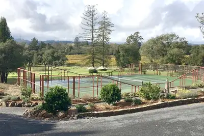 Image de Paradis du tennis dans la région viticole de Sonoma