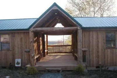 Image de Des cabanes accueillantes pour les familles près de Galax, en Virginie et du Blue Ridge Music Center