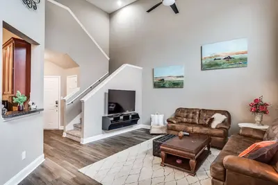 Image de Immaculée Townhome à West Plano