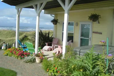 Image de Sur la plage de Moclips avec bain à remous, cheminée, barbecue, terrasse, accès à la plage et plus
