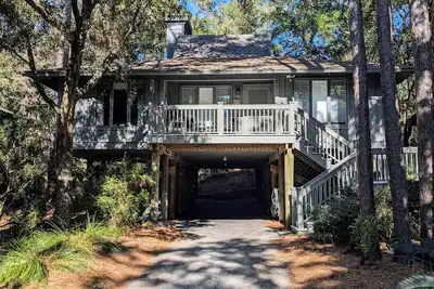 Image de Totalement RÉNOVÉ Cottage pour chiens Inlet Cove