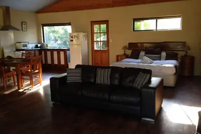 Image de Banksia Cottage. . . . . . . . . . . . . . . . . . . . . . . . . . . . . . . . . .