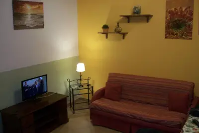 Image de Appartement de trois pièces avec 7 lits, 2 salles de bains avec douche, parking