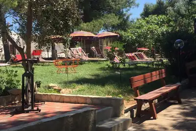 Image de Mimosa C Villa trois pièces pour 6 personnes 2 chambres et salle de séjour avec 2 lits