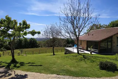 Image de Une vue panoramique au croisement du Ségala, du Causse et des vallées