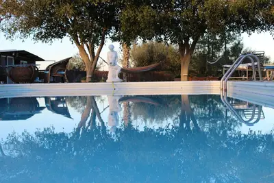 Image de Villa Christina - 2 chambres pouvant accueillir jusqu'à 5 avec grand jardin et piscine privée