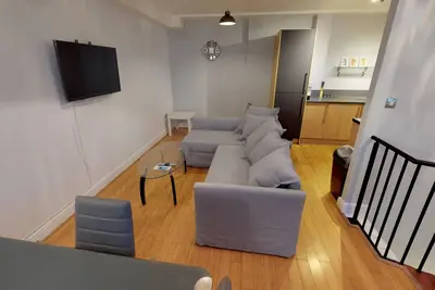 Image de Dans Les Proprietes De La Ville, Appartement D'Une Chambre