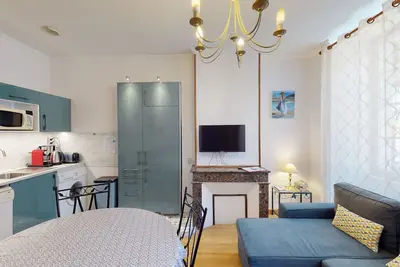 Charmant appartement entièrement rénové - 1 chambre T2 n5 - 45m² - Allée Etigny