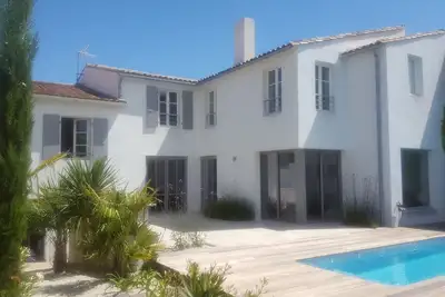 Image de Villa Architecte, à 300m de la Plage, piscine CHAUFFÉE, terrain 900m2
