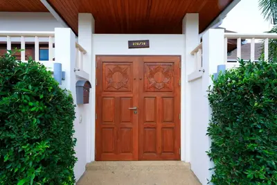 Image de Hua Hin Luxury Bali Villa avec piscine privée et barbecue, 4 chambres, 3 salles de bain, 8 couchages