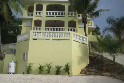 Image de Maison 5 chambres Rincon avec piscine et vue sur l'océan