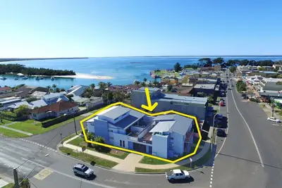 Image de Convient aux familles - 750 m de la plage, 300 m du parc et 60 m du bar / restaurant le plus proche