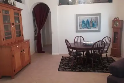 Image de Nw Tucson Adobe Home Près de tout