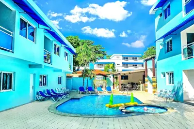 Image de Composé d'enterrement de vie de jeune fille de la République dominicaine avec piscine et emplacement supérieur Bonus Gratuits