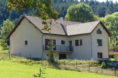 Image de \"Luslecheylard\" Maison individuelle moderne de 4 chambres avec une vue imprenable