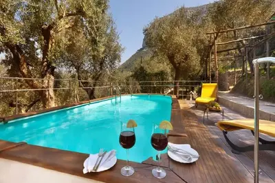 Image de Traditional holiday home for up to 4 people with private pool near Sorrento