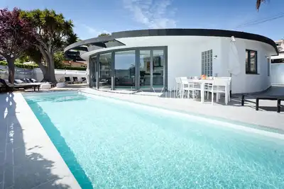 Image de Superbe villa de 4 chambres avec piscine privée