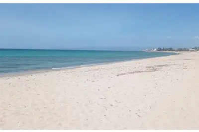 Image de 46 mètres de la plage - jardin + WiFi - Cagliari/Quartu