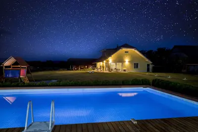 Image de Vacances En Famille Active jusqu'à 12 personnes, Piscine, Sauna, près de Kolpa River