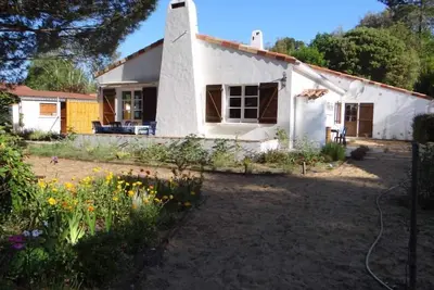 Image de Maison avec jardin entièrement clos