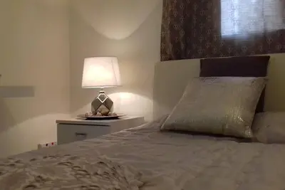 Image de Superbe Appartement Villa Santa Maria Estate, Wifi, Parking Privé, Aircon.