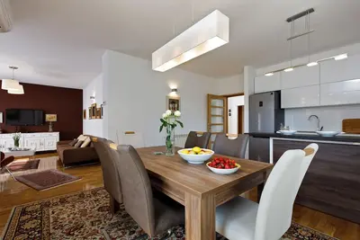 Image de Appartement de plage de luxe Bačvice + parking privé