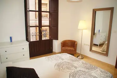 Image de central et confortable appartement confortable