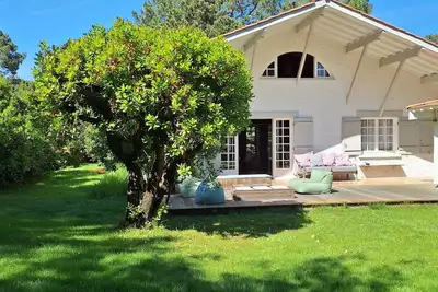 Image de Cap Ferret, villa 5 Chambres, proche de la plage de la \"pointe aux chevaux\"