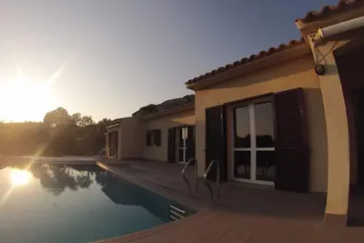 Appartement dans Villa avec piscine et jardin de 2000m2