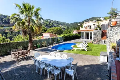 Image de Canyelles Beach Vila avec piscine