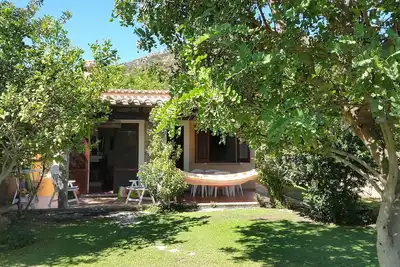 Image de Villa indépendante 6 couchages 3 chambres jardin PostAuto plage à 750 mt