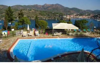 Image de Studio privé inséré dans un complexe touristique avec 4 étoiles! ! Piscines, tennis, plage
