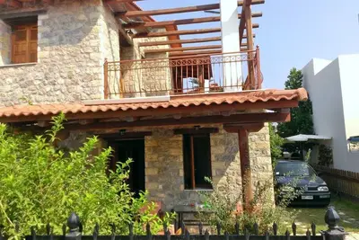 Image de Une maison en pierre de 3 chambres à 30m de la mer, villa