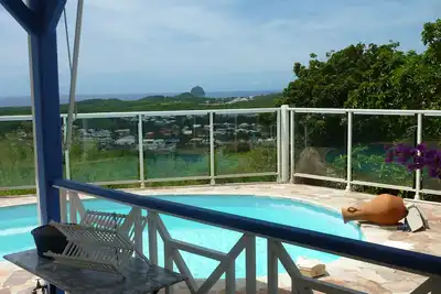 Image de Villa avec piscine privée sel et vue panoramique sur la mer et le rocher Diamant